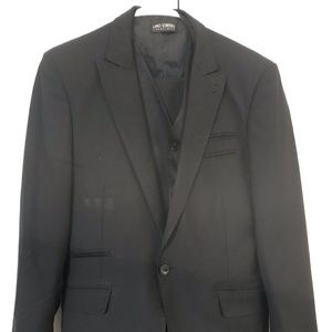 3 Set Suit…A blazer, jacket and pants. Large size